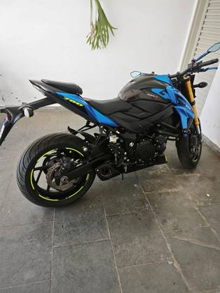 SUZUKI GSX-S750A SUZUKI GSX-S750A